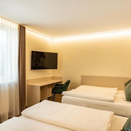 Hotel Lokomotive Линц Екстериор снимка