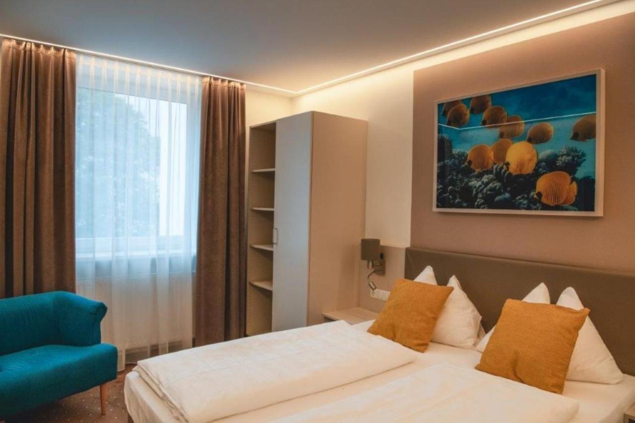 Hotel Lokomotive Линц Екстериор снимка