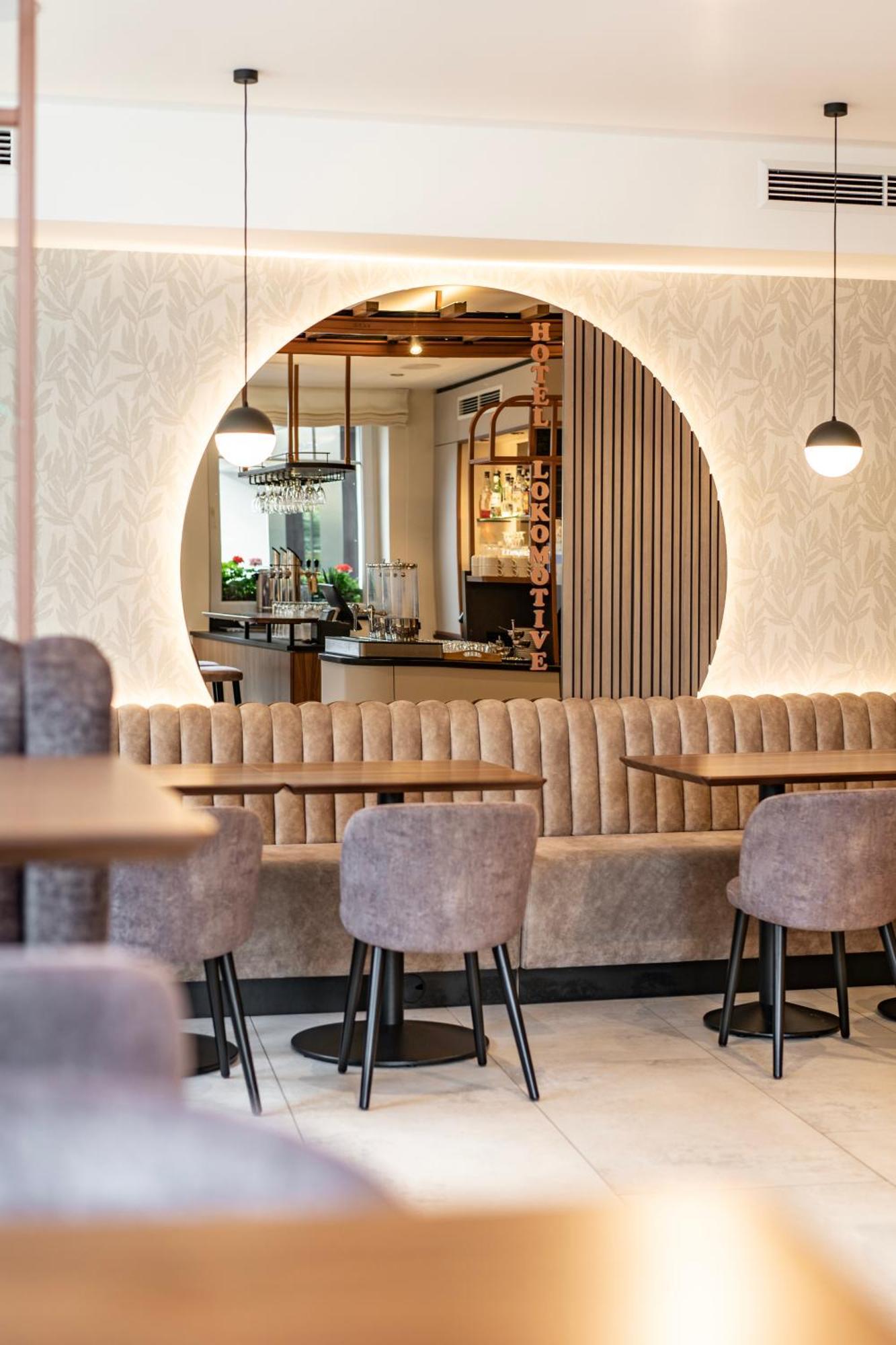 Hotel Lokomotive Линц Екстериор снимка
