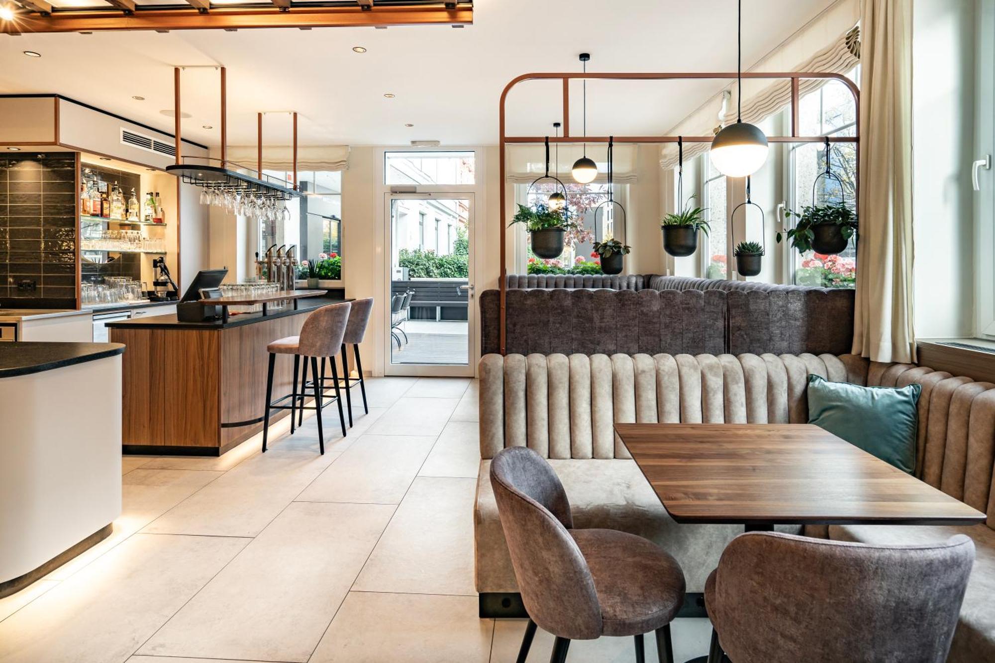 Hotel Lokomotive Линц Екстериор снимка