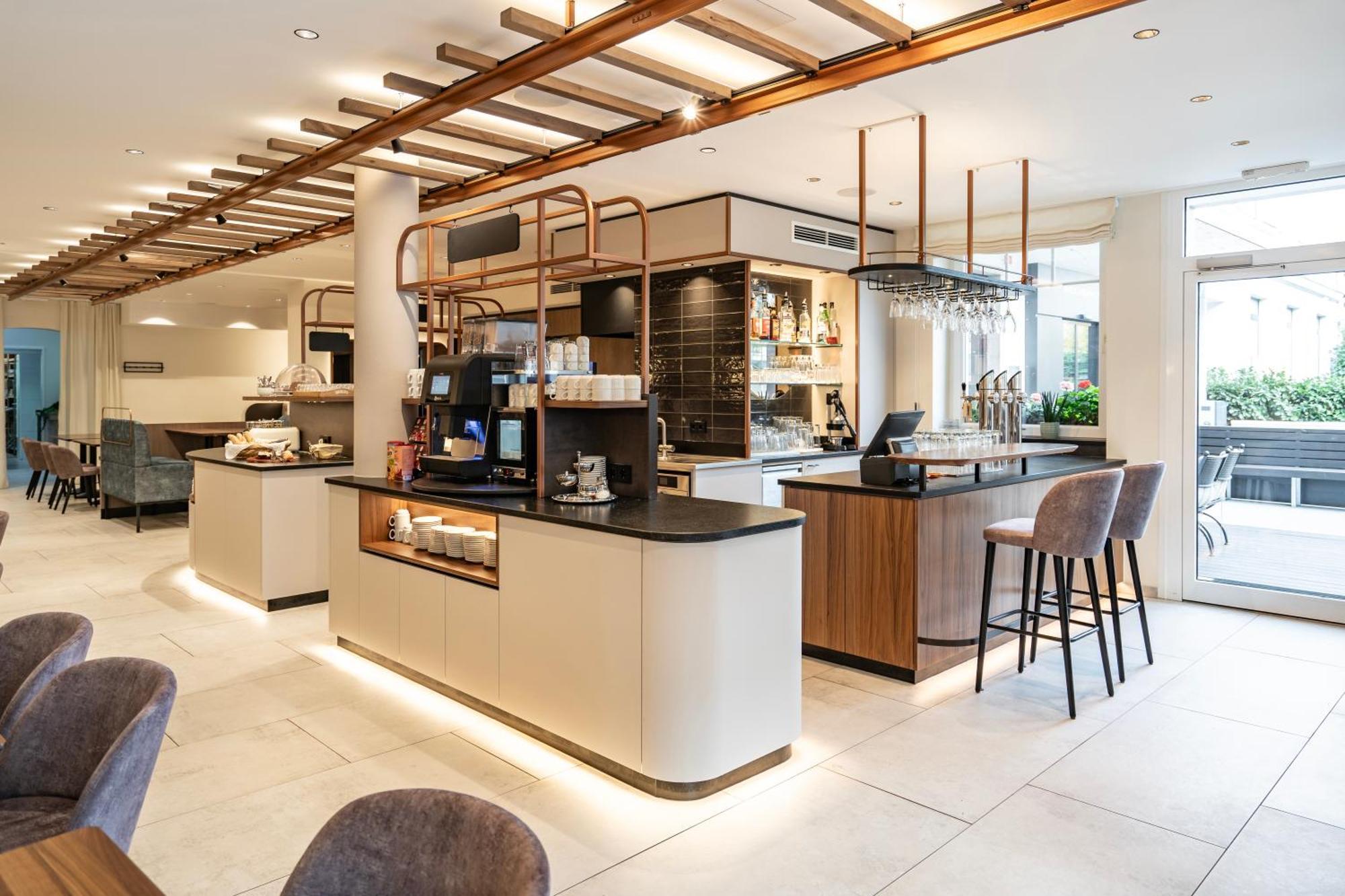 Hotel Lokomotive Линц Екстериор снимка