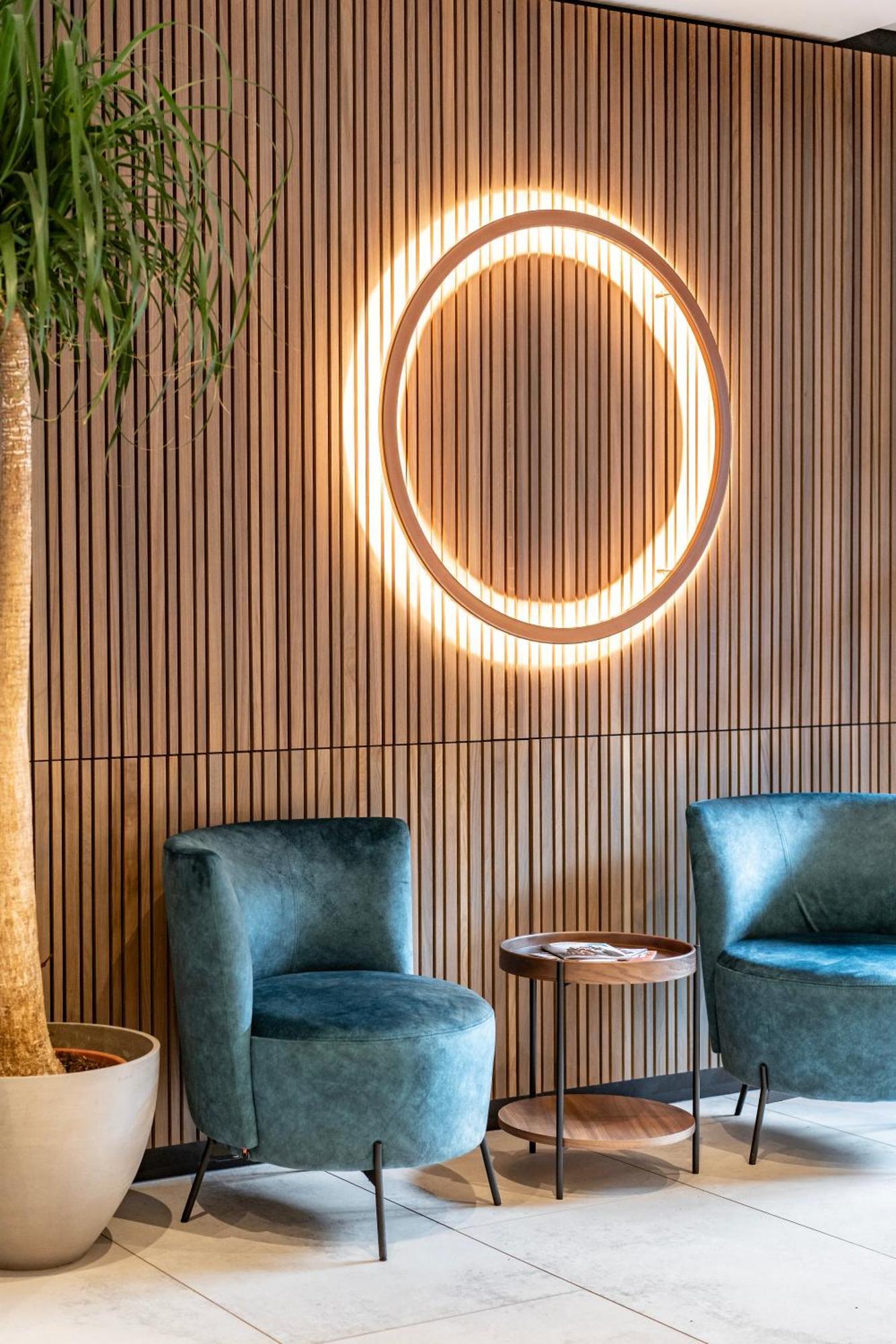 Hotel Lokomotive Линц Екстериор снимка